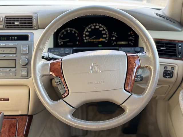 1999 Toyota Majesta JDM car for sale — photo 19 of 24