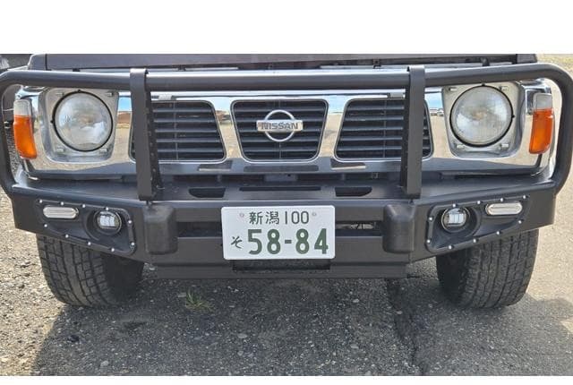 1990 Nissan Safari JDM car for sale — photo 7 of 25