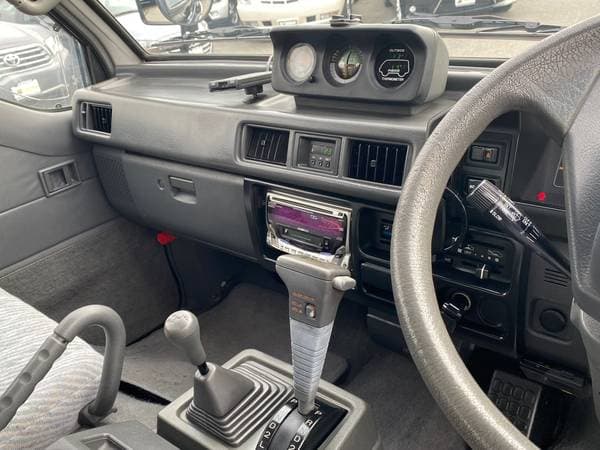 1996 Mitsubishi Delica JDM car for sale — photo 14 of 16