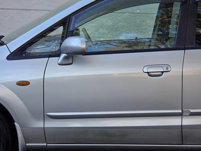 2000 Mazda Premacy JDM car for sale — photo 24 of 25