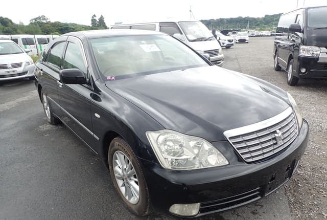 2006 Toyota Crown JDM car for sale — photo 7 of 25