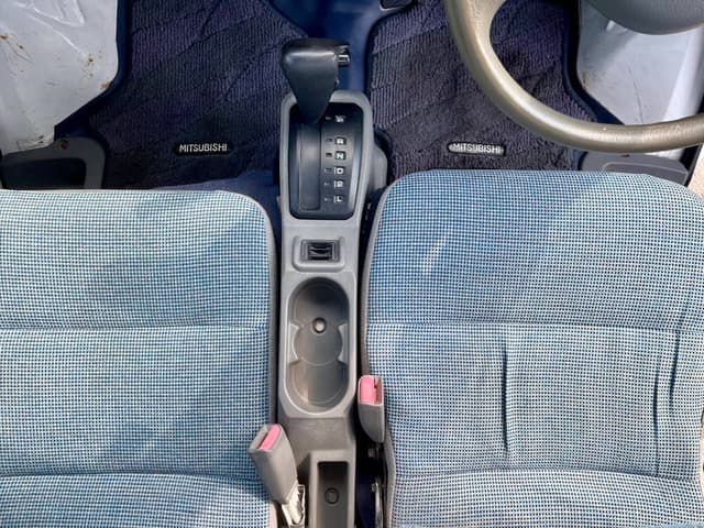 2000 Mitsubishi Minicab JDM car for sale — photo 21 of 25