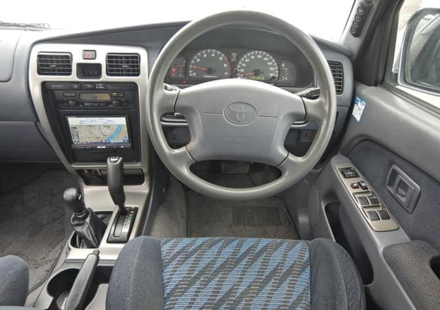 1998 Toyota Hilux Surf JDM car for sale — photo 3 of 6