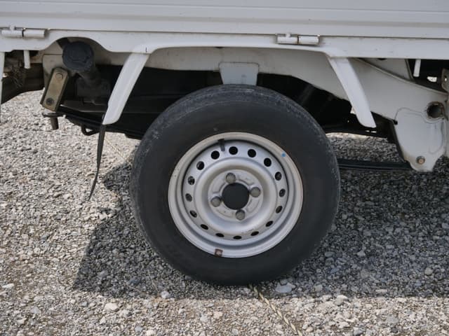 2001 Daihatsu Hijet JDM car for sale — photo 22 of 25