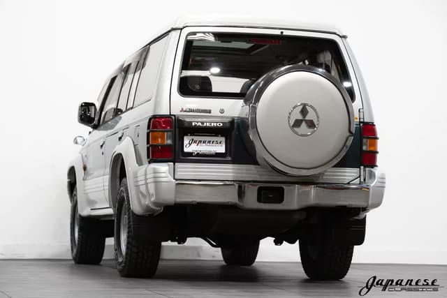 1994 Mitsubishi Pajero JDM car for sale — photo 6 of 25