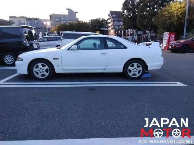 1997 Nissan Skyline JDM car for sale — photo 3 of 10