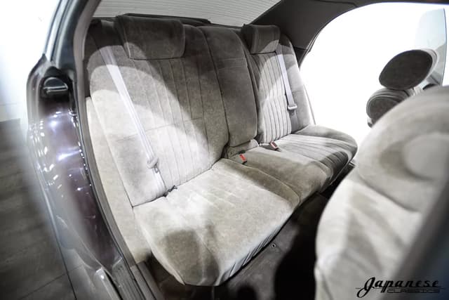 1992 Toyota Crown JDM car for sale — photo 15 of 25