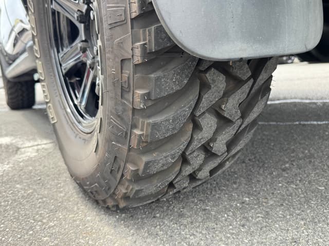 2007 Toyota Hilux Surf JDM car for sale — photo 24 of 25