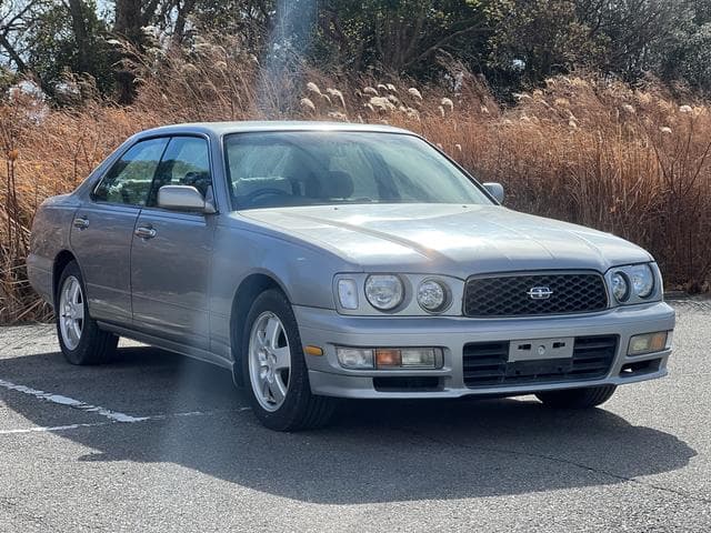 1997 Nissan Gloria JDM car for sale — photo 6 of 25