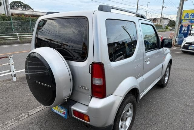 2007 Suzuki Jimny JDM car for sale — photo 7 of 25