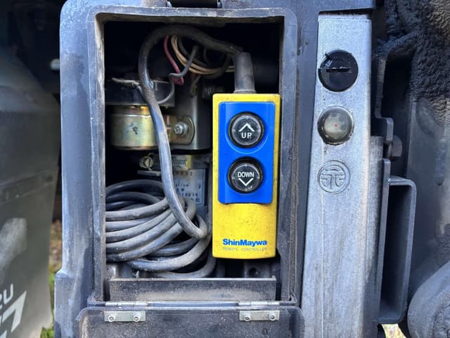 1999 Isuzu Elf JDM car for sale — photo 25 of 25