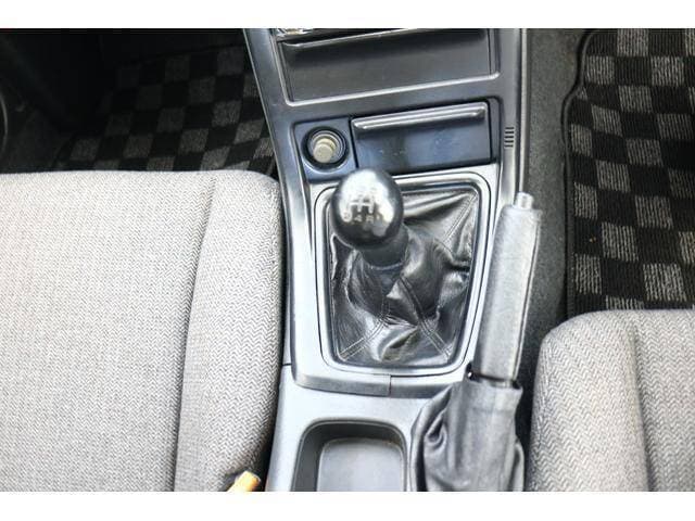 1990 Nissan Skyline JDM car for sale — photo 9 of 18