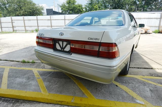 1995 Toyota Crown JDM car for sale — photo 8 of 14