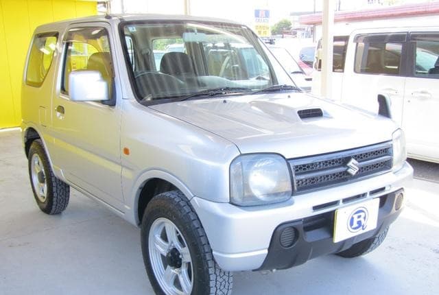 2009 Suzuki Jimny JDM car for sale — photo 3 of 13
