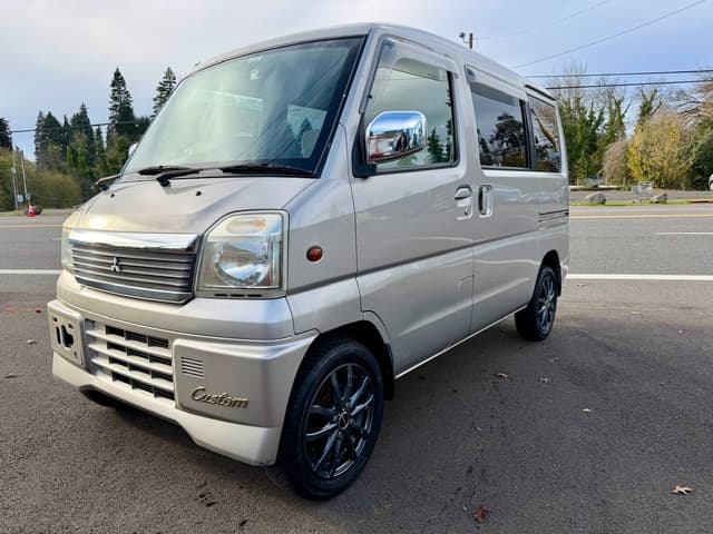 2000 Mitsubishi Town Box JDM car for sale — photo 4 of 25