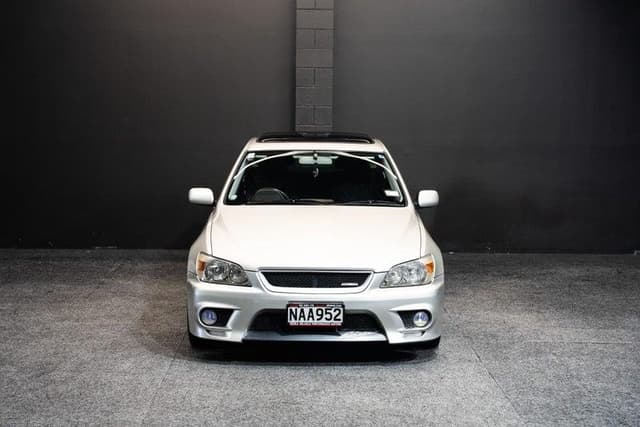 1999 Toyota Altezza JDM car for sale — photo 3 of 16