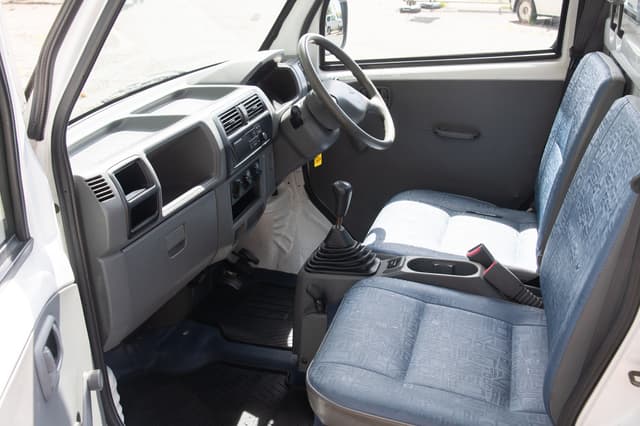 2000 Mitsubishi Minicab JDM car for sale — photo 9 of 14