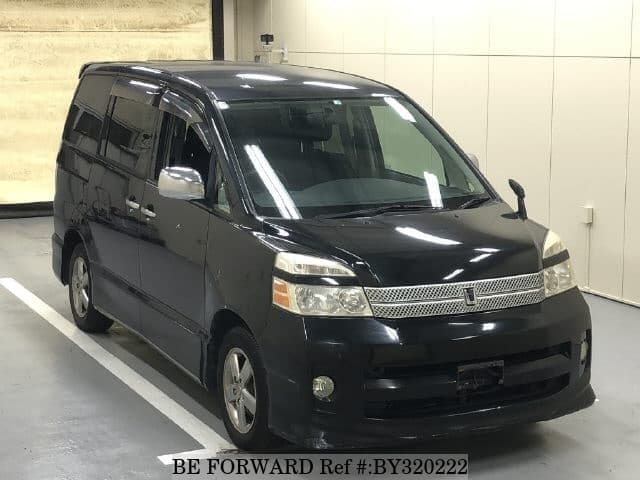 2006 Toyota Voxy JDM car for sale — photo 3 of 4