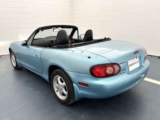2000 Mazda Roadster (Eunos Roadster / MX-5) JDM car for sale — photo 4 of 25