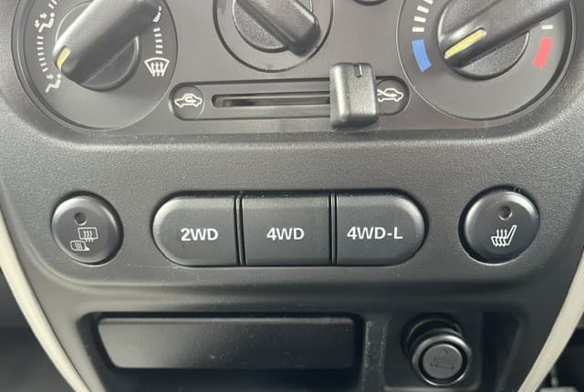 2009 Suzuki Jimny JDM car for sale — photo 15 of 25