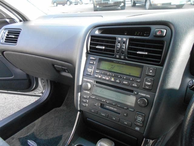 1998 Toyota Aristo JDM car for sale — photo 12 of 20