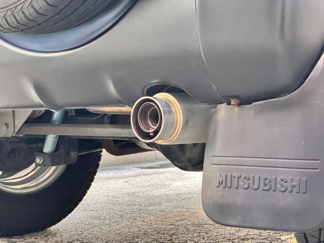 2003 Mitsubishi Pajero Mini JDM car for sale — photo 24 of 25