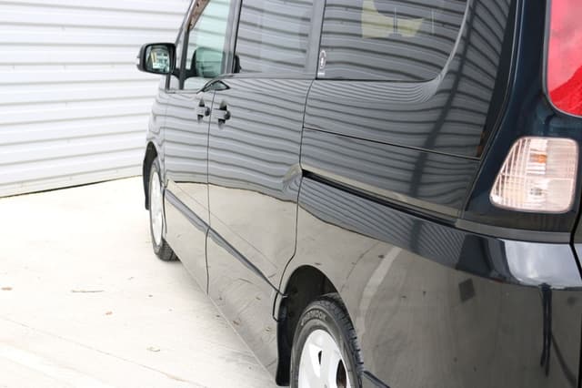 2009 Nissan Serena JDM car for sale — photo 17 of 25