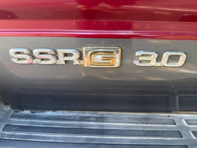 1993 Toyota Hilux Surf JDM car for sale — photo 10 of 10