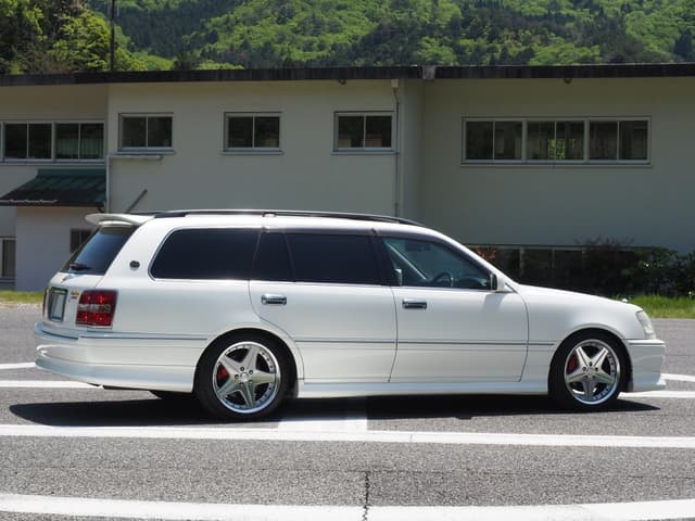 2000 Toyota Crown JDM car for sale — photo 5 of 25