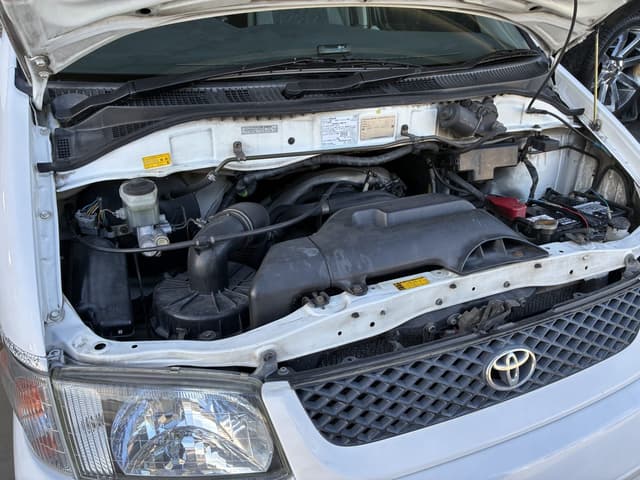 1997 Toyota Regius JDM car for sale — photo 13 of 14