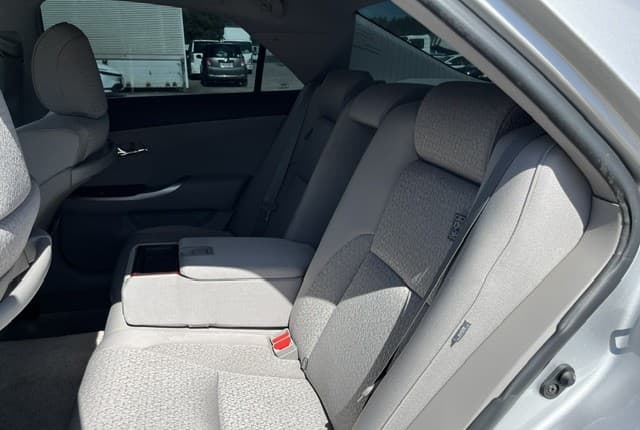 2010 Toyota Crown JDM car for sale — photo 24 of 25