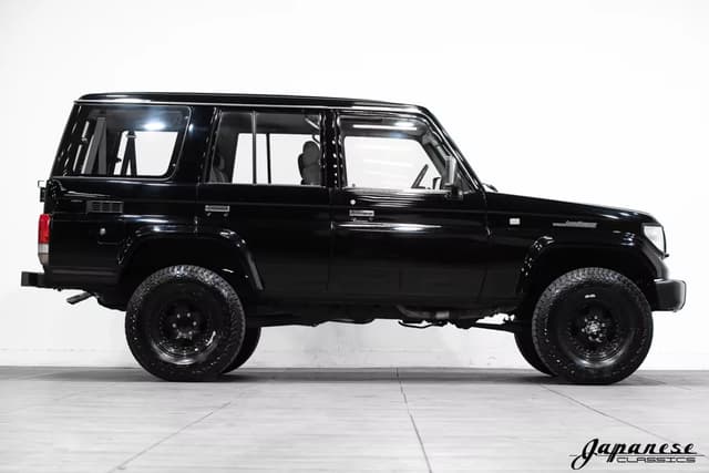 1993 Toyota Land Cruiser JDM car for sale — photo 5 of 10