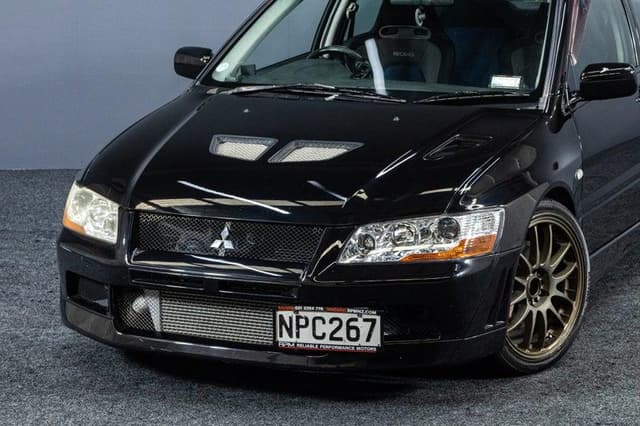 2001 Mitsubishi Lancer Evolution JDM car for sale — photo 2 of 18