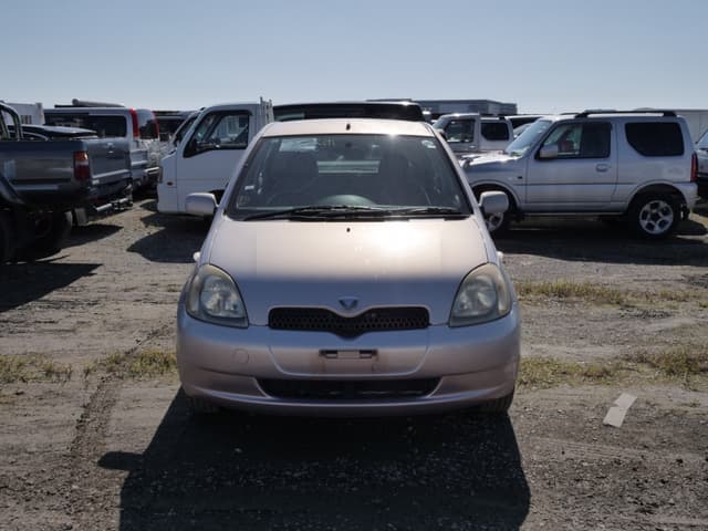 1999 Toyota Vitz JDM car for sale — photo 2 of 25