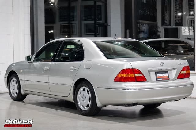 2001 Toyota Celsior JDM car for sale — photo 8 of 10