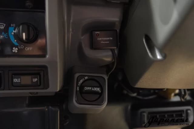1993 Toyota Land Cruiser JDM car for sale — photo 14 of 25