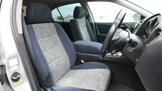 1997 Toyota Aristo JDM car for sale — photo 11 of 15
