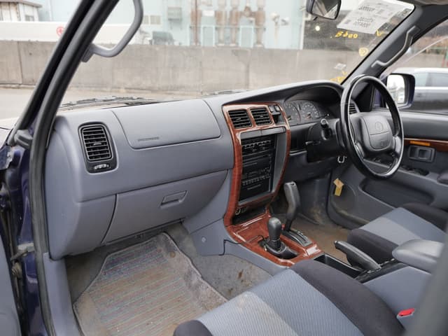 1996 Toyota Hilux Surf JDM car for sale — photo 13 of 21