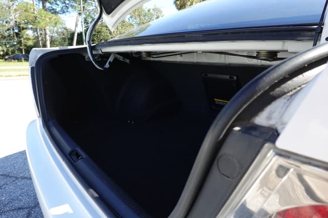 2001 Toyota Altezza JDM car for sale — photo 14 of 16