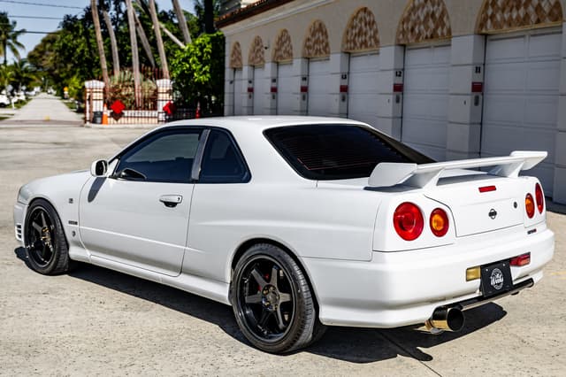 1999 Nissan Skyline JDM car for sale — photo 6 of 12