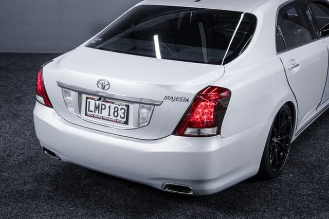 2009 Toyota Majesta JDM car for sale — photo 10 of 20