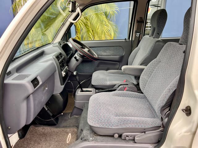 1995 Mitsubishi Bravo Minivan JDM car for sale — photo 15 of 25