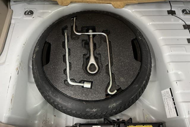 2007 Toyota Raum JDM car for sale — photo 20 of 25