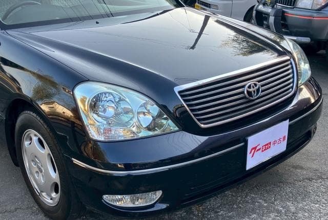 2002 Toyota Celsior JDM car for sale — photo 4 of 25