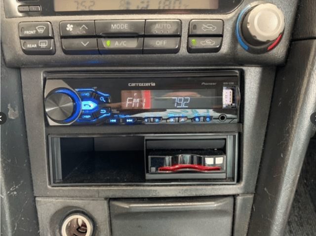 1998 Nissan Skyline JDM car for sale — photo 10 of 10