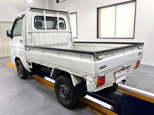 2001 Daihatsu Hijet JDM car for sale — photo 3 of 23