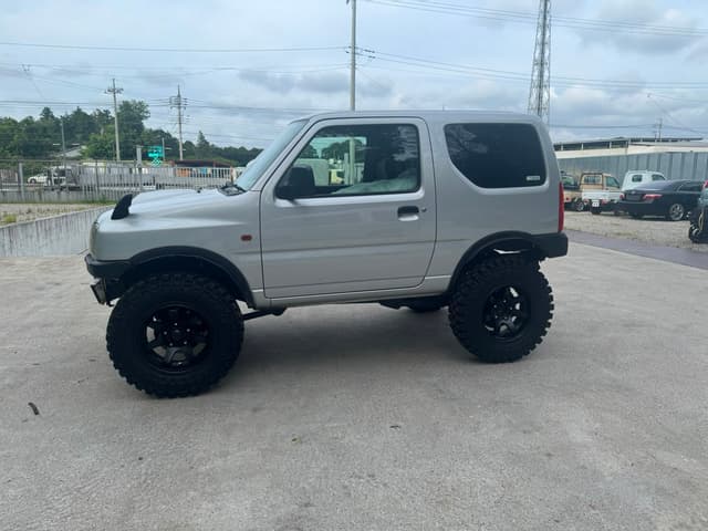 1992 Suzuki Jimny JDM car for sale — photo 4 of 10