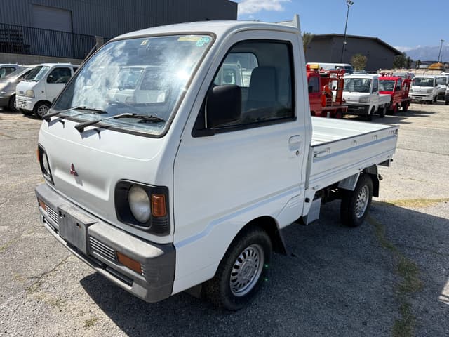 1991 Mitsubishi Minicab JDM car for sale — photo 19 of 25