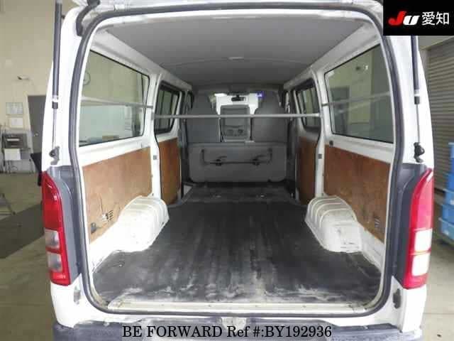 2010 Toyota HiAce JDM car for sale — photo 6 of 8