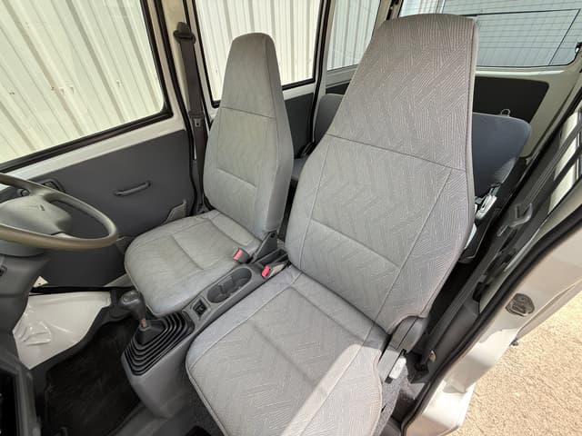 2000 Mitsubishi Minicab JDM car for sale — photo 11 of 20